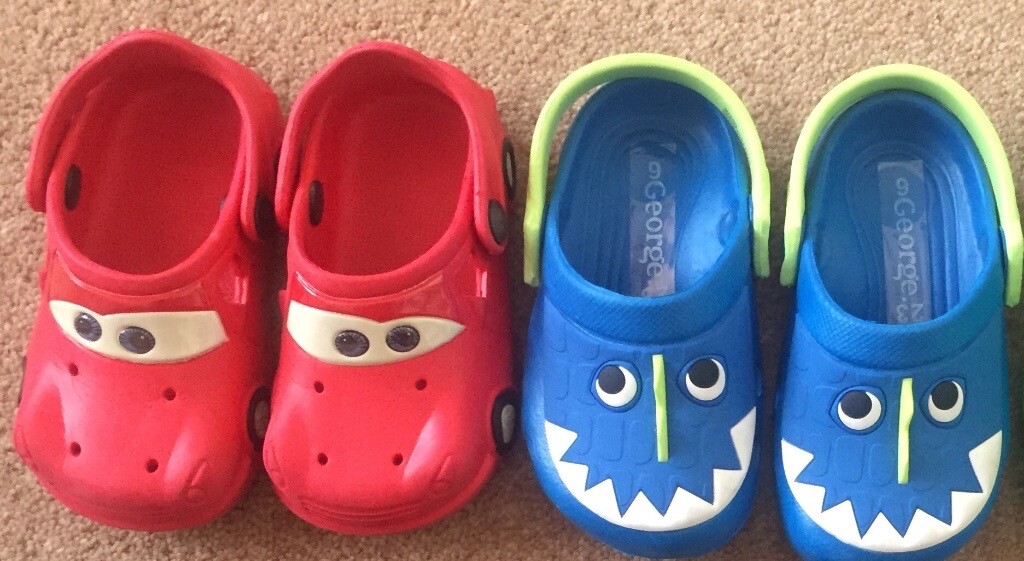 boys croc style shoes